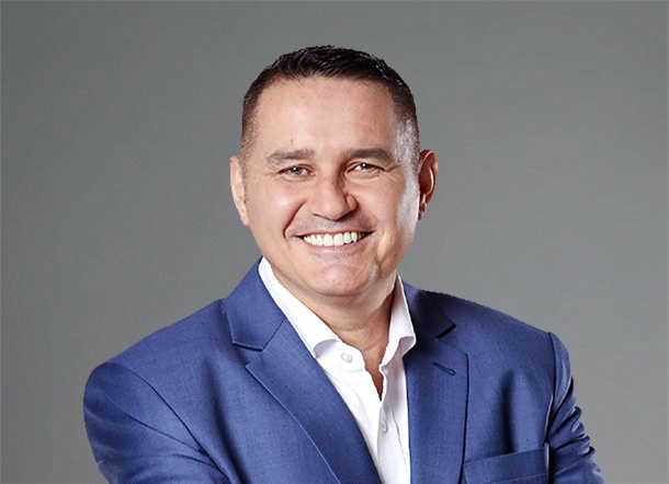 นายสเตฟาน คูม