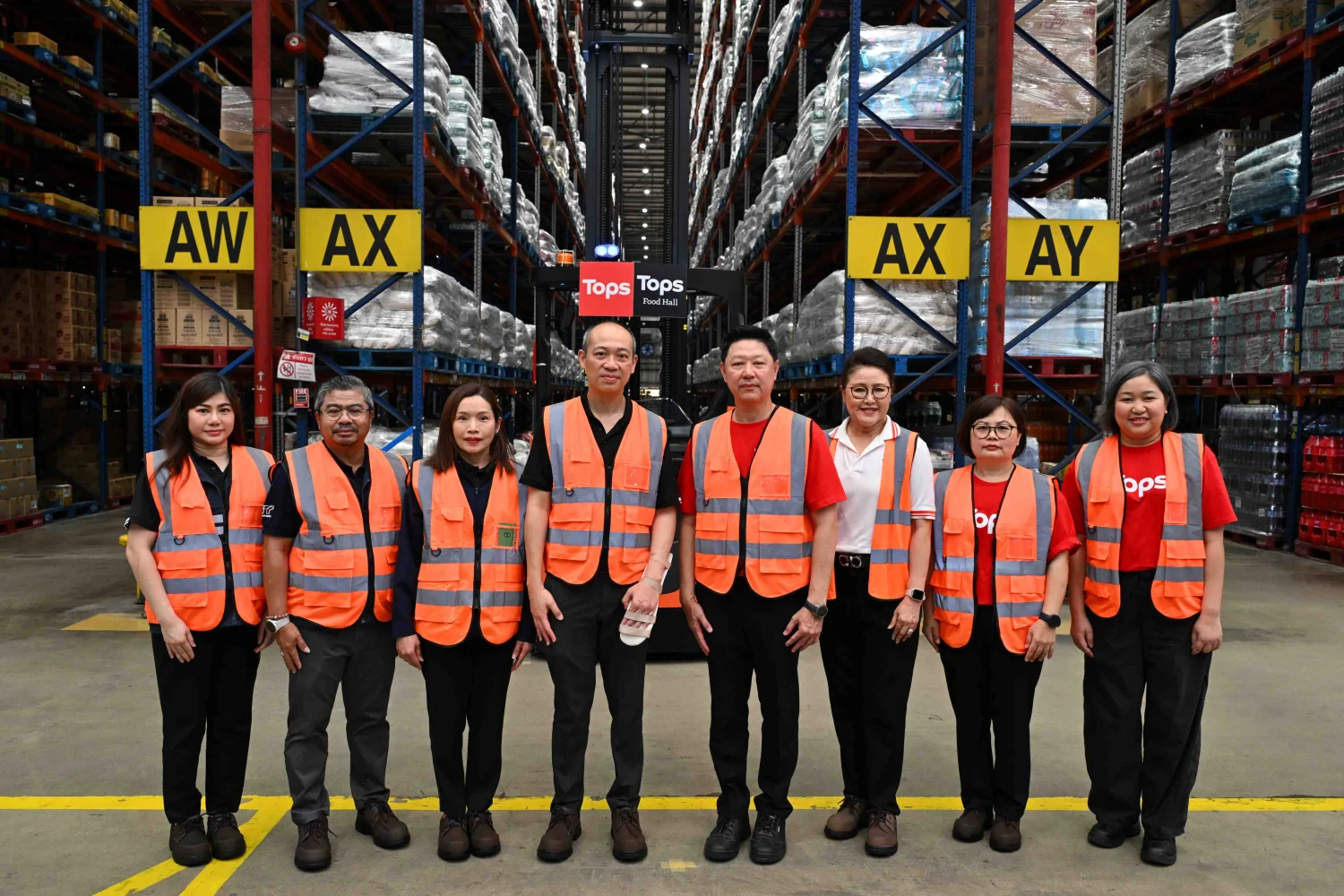 TOPS Deploys 5 Proactive Measures to Prevent Essential Goods Shortages in Any Crisis Reaffirms Supply Chain Resilience Across 4 Primary DCs—Bang Bua Thong, Mahachai, Rama 3, and Bangna—to Ensure Continuous Stock Replenishment