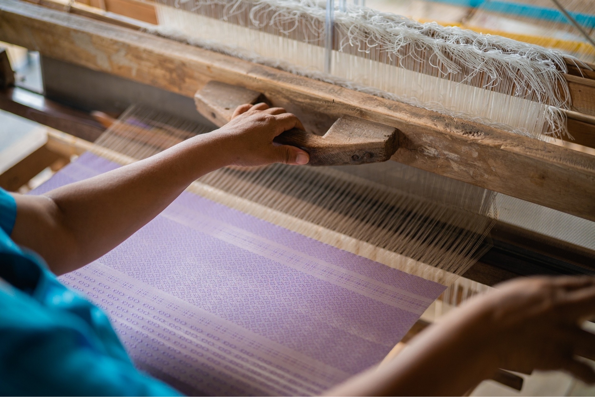 Inherit the historic ‘Na Muen Si Woven Cloth’ culture and help build a strong community for sustainability in Trang